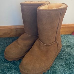 Bear paw boots, only worn a couple times, great condition